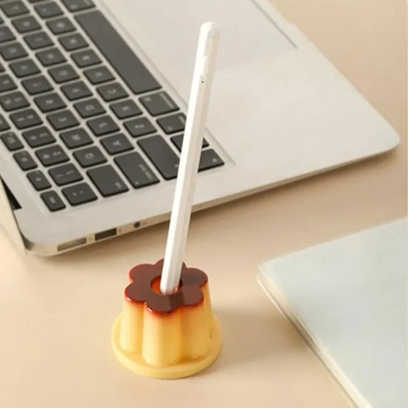 1PC Creative Pudding Pen Holder Cute Pudding Pen Holder Birthday Gift Creative Desktop Girl Heart Small Ornament