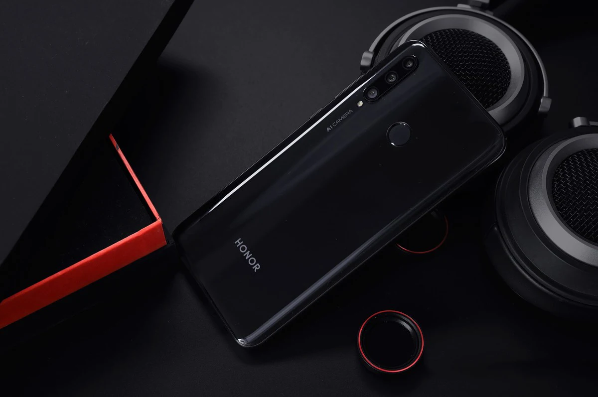 HONOR 20i smartphone global firmware Android 9.0 Haisi Qilin 710 Fingerprint Recogniti 6.21 inch front camera 32MP used phone